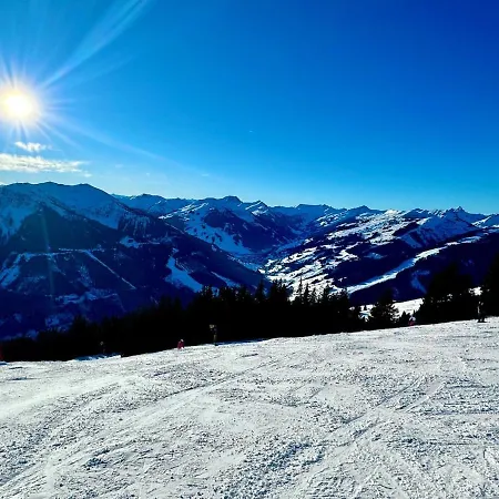 & Relax Skicircus 公寓